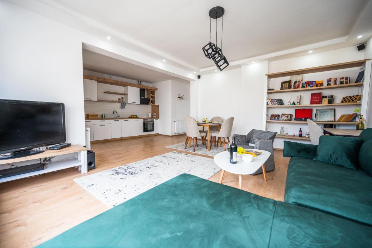 Spacious And Bright 2Bdr Apartment In The Old Town Сараево Екстериор снимка