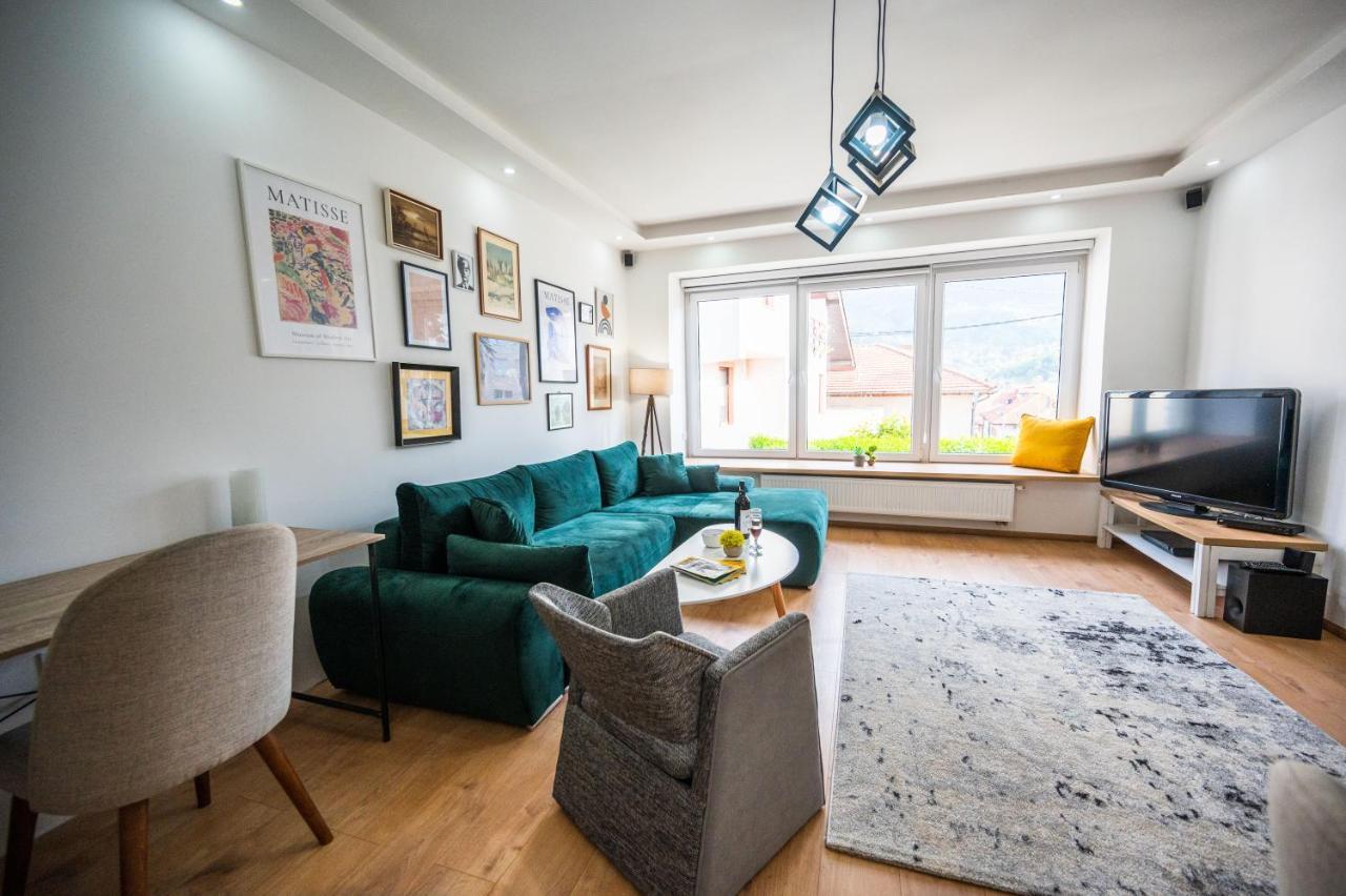 Spacious And Bright 2Bdr Apartment In The Old Town Сараево Екстериор снимка