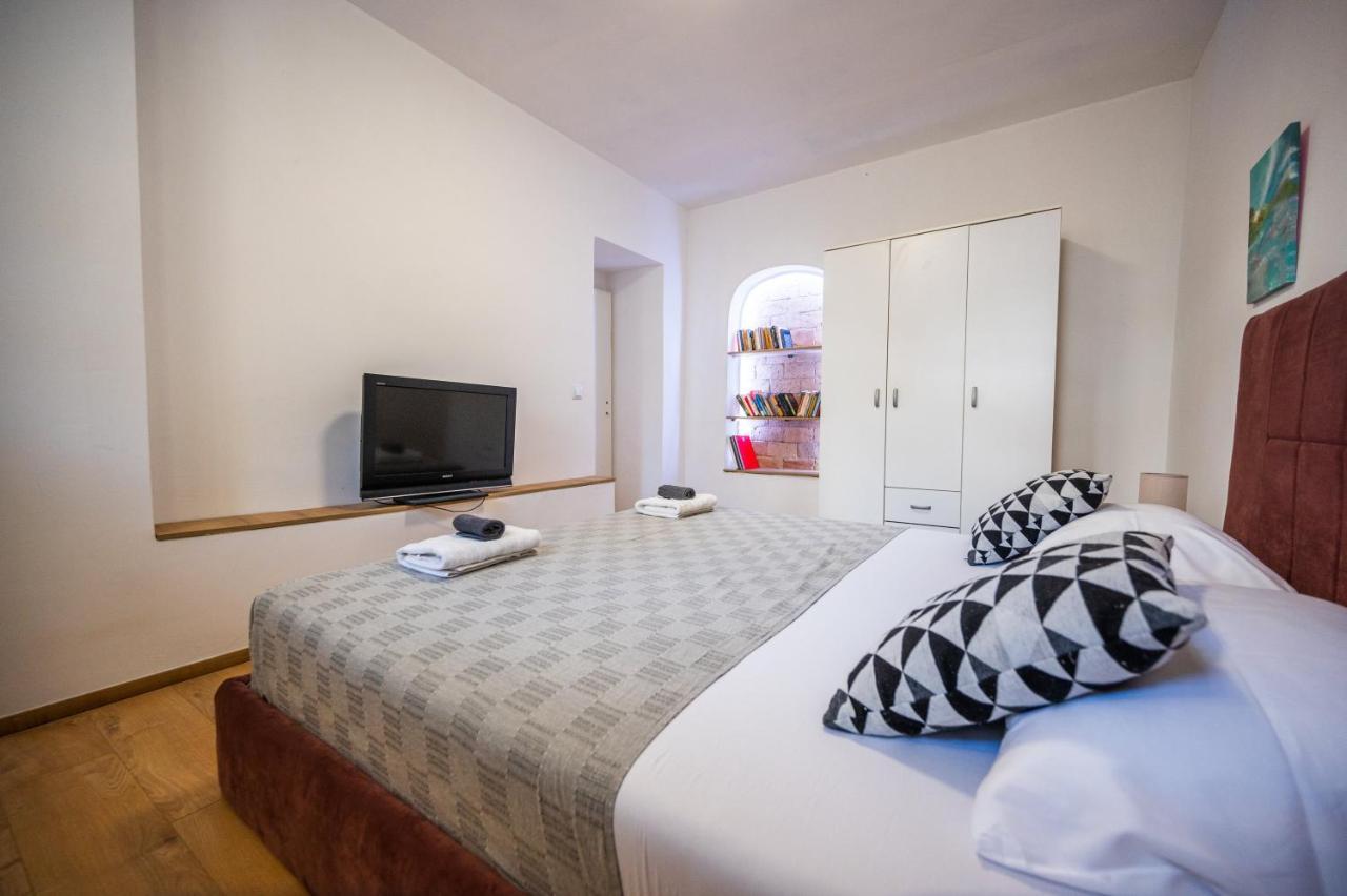 Spacious And Bright 2Bdr Apartment In The Old Town Сараево Екстериор снимка